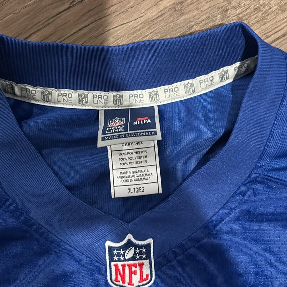 Daniel Jones Giants Jersey - Picture 3 of 4